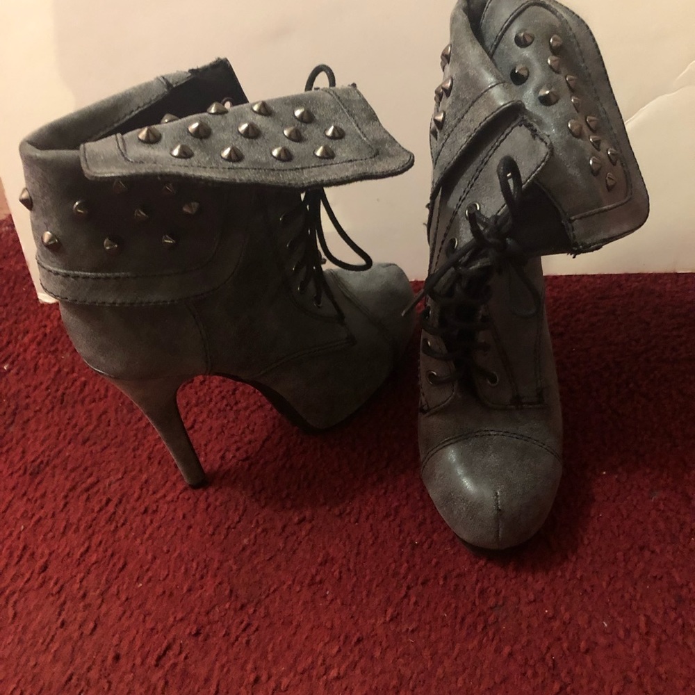 High heeled booties